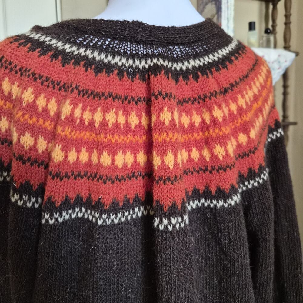 Hand Knit Wool Nordic Fair Isle Style Cardigan - Picture 4 of 8